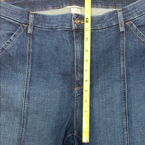 Duluth Trading Co 16x31 Women's Asset Management Demi Bootcut Jeans #bootcut - Picture 7 of 13